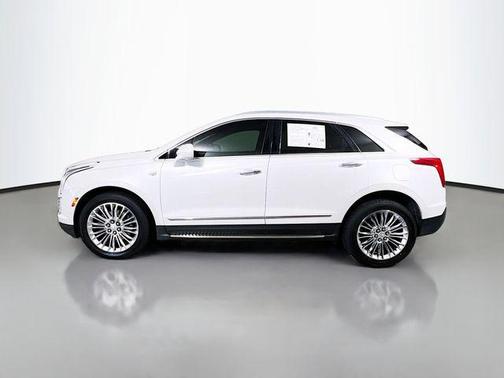 Crystal White Tricoat 2017 Cadillac XT5 Premium Luxury