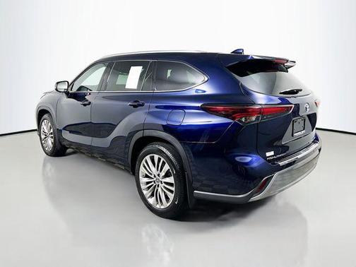 2024 Toyota Highlander Platinum