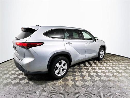 2022 Toyota Highlander L