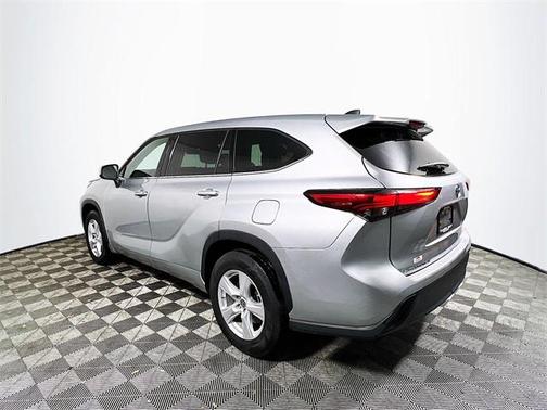 2022 Toyota Highlander L