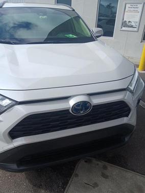 2023 Toyota RAV4 Hybrid XLE Premium