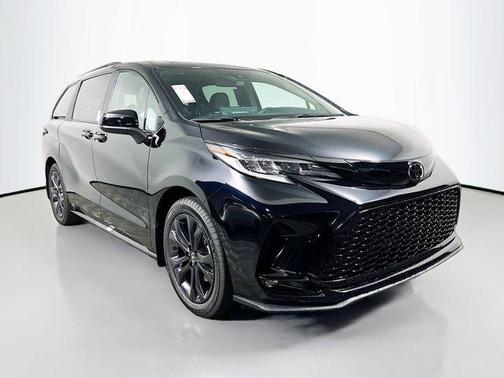 2026 Toyota Sienna XSE 7 Passenger