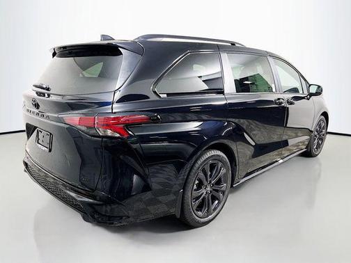 2026 Toyota Sienna XSE 7 Passenger