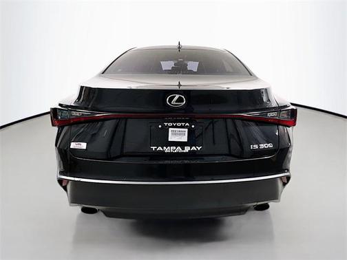 2022 Lexus IS 300 Base