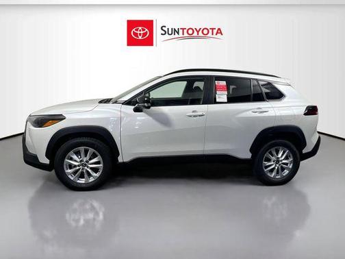 Wind Chill Pearl 2026 Toyota Corolla Cross LE