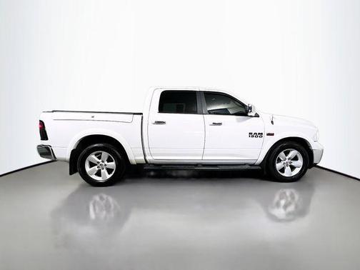 Bright White Clearcoat 2018 RAM 1500 ST