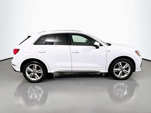 2023 Audi Q3 45 S line Premium Plus