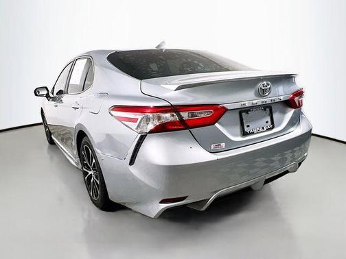 Celestial Silver Metallic 2020 Toyota Camry SE