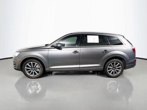 Graphite Gray Metallic 2018 Audi Q7 3.0T Premium Plus