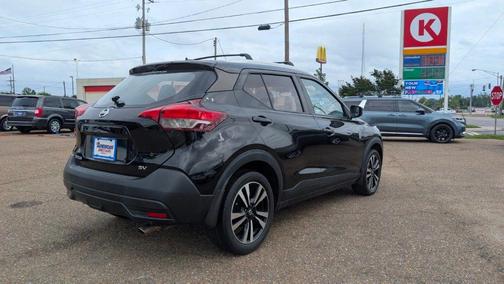 Super Black 2019 Nissan Kicks SV
