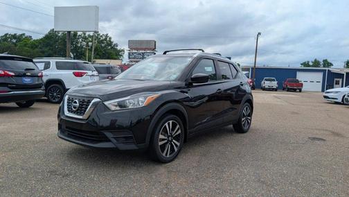 Super Black 2019 Nissan Kicks SV