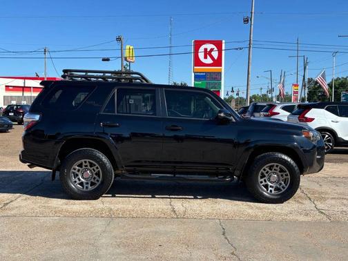 Midnight Black Metallic 2018 Toyota 4Runner TRD Off Road Premium