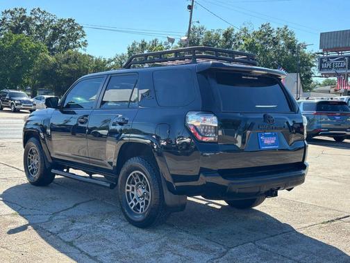 Midnight Black Metallic 2018 Toyota 4Runner TRD Off Road Premium