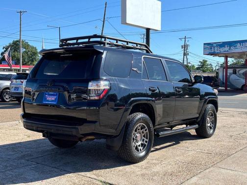 Midnight Black Metallic 2018 Toyota 4Runner TRD Off Road Premium