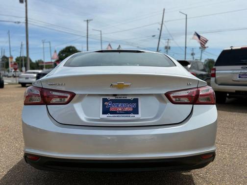 2022 Chevrolet Malibu FWD LT