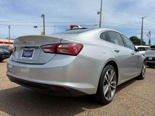 2022 Chevrolet Malibu FWD LT