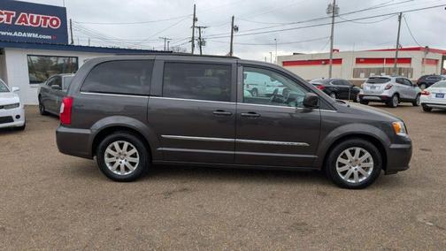 Granite Crystal Metallic Clearcoat 2016 Chrysler Town & Country Touring
