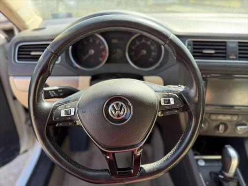 2015 Volkswagen Jetta Auto SE w/Connectivity