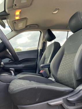 2021 Nissan Kicks S