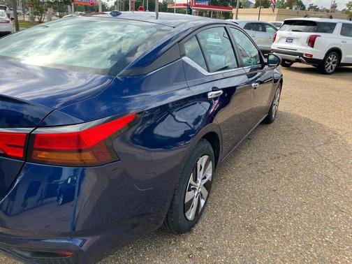 2020 Nissan Altima S FWD