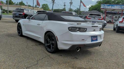 Summit White 2019 Chevrolet Camaro 2SS