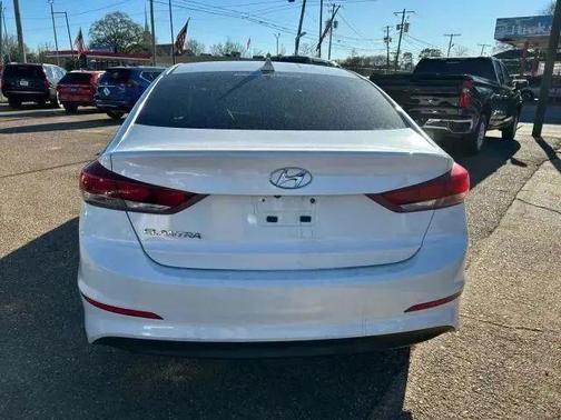 Quartz White Pearl 2017 Hyundai ELANTRA SE