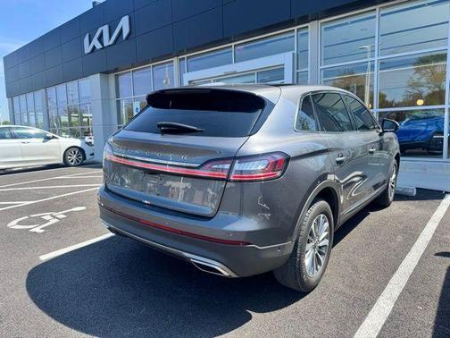 Metallic 2022 Lincoln Nautilus Reserve