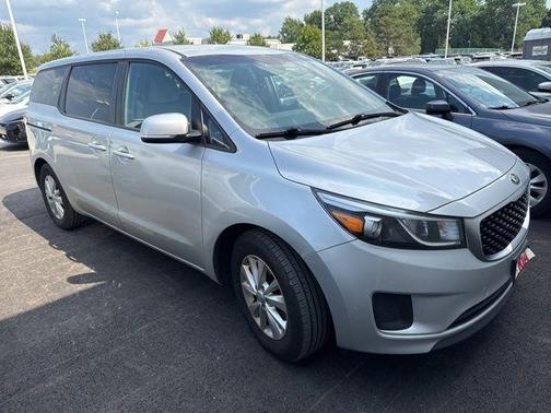 2017 Kia Sedona LX