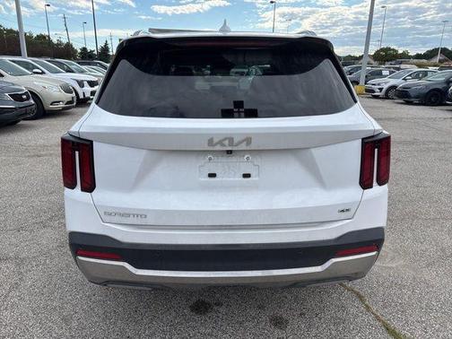 2024 Kia Sorento S