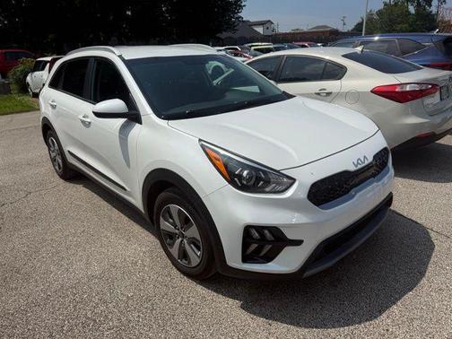 2022 Kia Niro LX