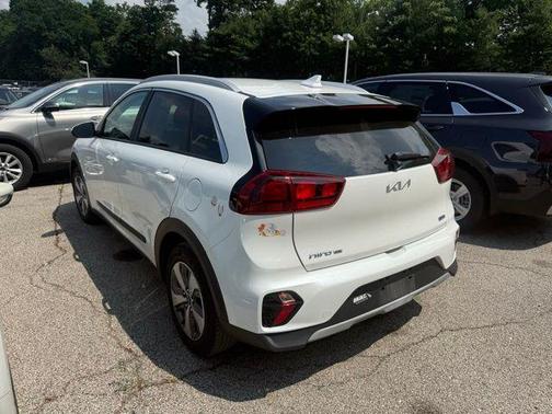 2022 Kia Niro LX