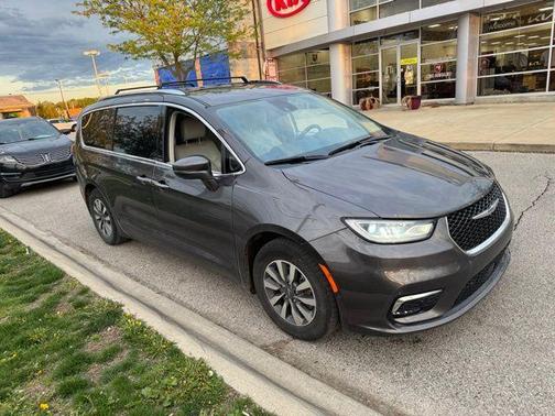 2021 Chrysler Pacifica Hybrid Touring L