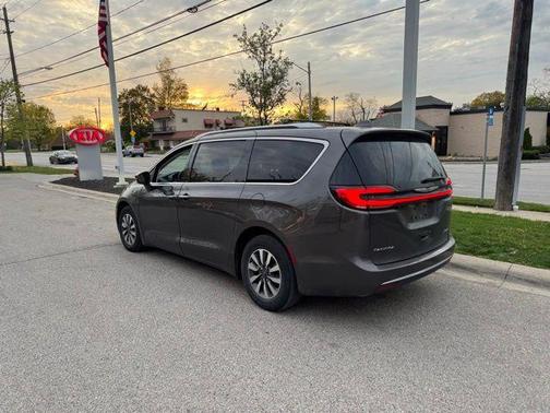2021 Chrysler Pacifica Hybrid Touring L