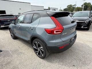 2021 Volvo XC40 T5 R-Design