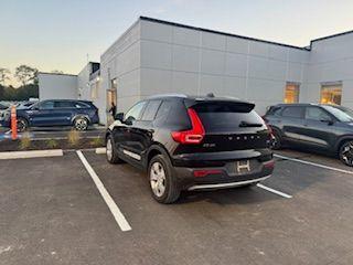 2021 Volvo XC40 T5 Momentum
