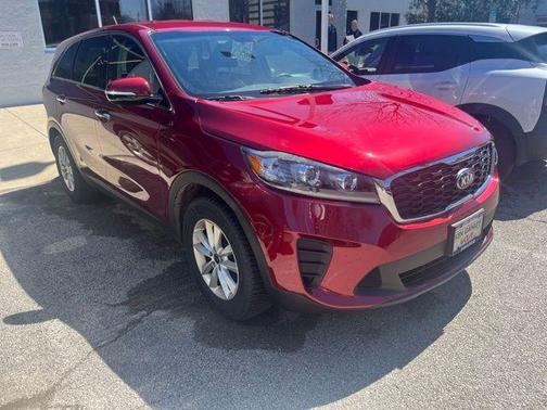 Passion Red 2019 Kia Sorento LX