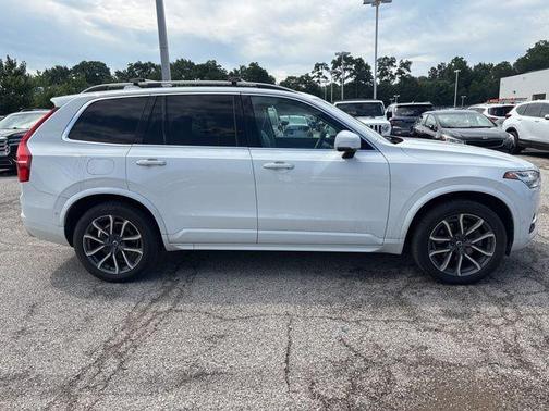 2017 Volvo XC90 T6 Momentum