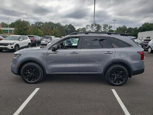 Everlasting Silver 2023 Kia Sorento X-Line S