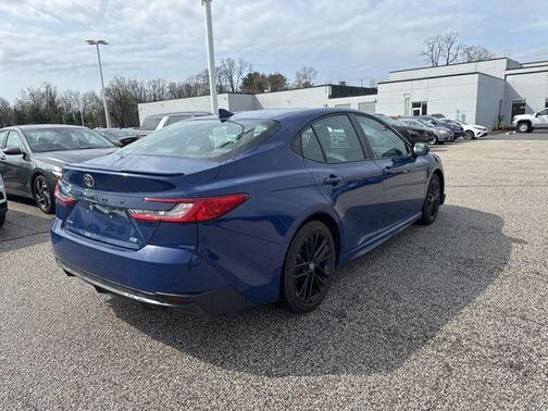 Ocean 2025 Toyota Camry SE