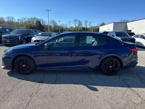 Ocean 2025 Toyota Camry SE
