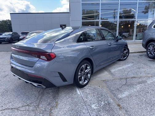 2023 Kia K5 EX