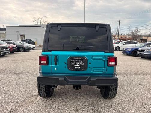 Bikini Pearlcoat 2020 Jeep Wrangler Unlimited Sport
