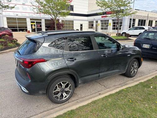 2023 Kia Seltos EX
