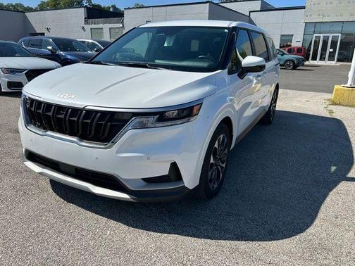 2024 Kia Carnival EX