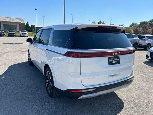 2024 Kia Carnival EX