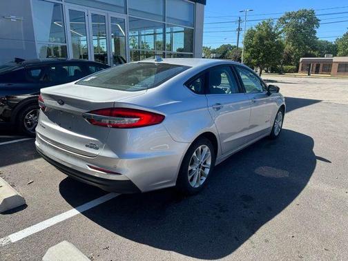 Ingot Silver 2019 Ford Fusion Hybrid SE