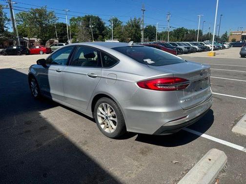 Ingot Silver 2019 Ford Fusion Hybrid SE