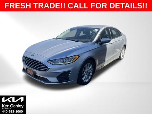Ingot Silver 2019 Ford Fusion Hybrid SE