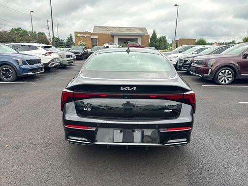 Aurora Black Pearl 2025 Kia K5 GT-Line