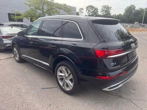 2023 Audi Q7 55 Premium Plus